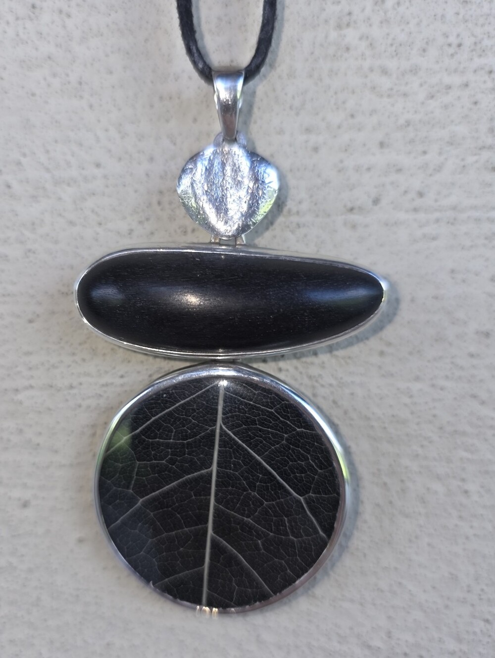 Silpada 925 Sterling Silver Black Ebony Wood Soursop Leaf Resin Pendant Necklace